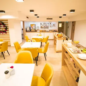 מלון Kvihotel - The Smart ****