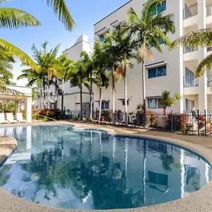 https://madison-ocean-breeze-apartments.queenslandhotels.net