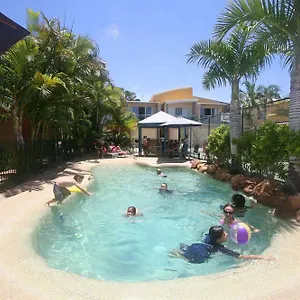 https://coolum-beach-getaway-resort.queenslandhotels.net